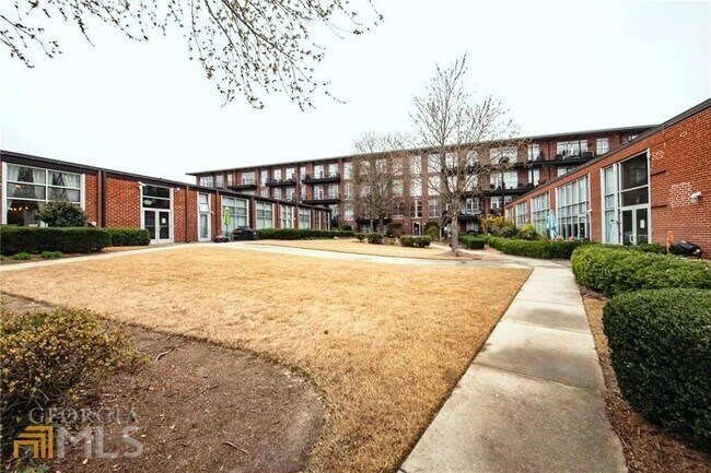 Foto del edificio - 5200 Peachtree Rd