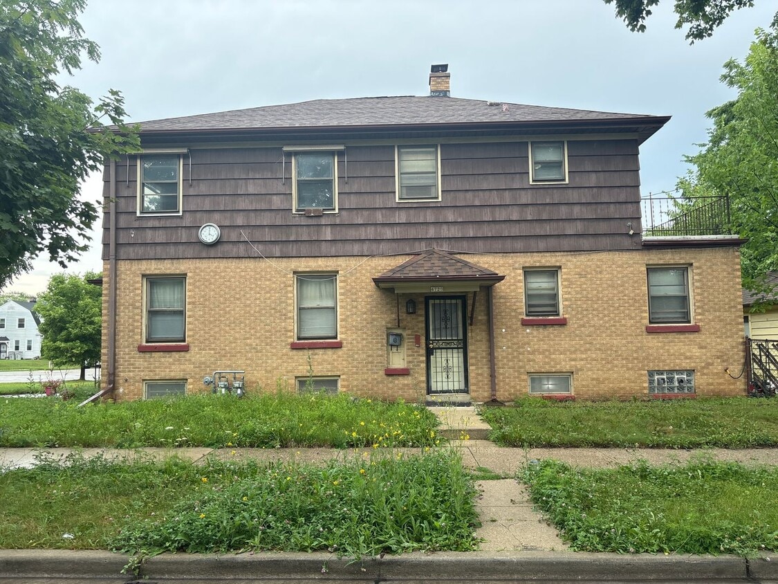 Primary Photo - 3500 N 48th St