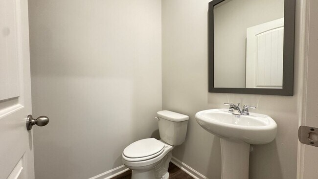Building Photo - 3190 Greyton Dr