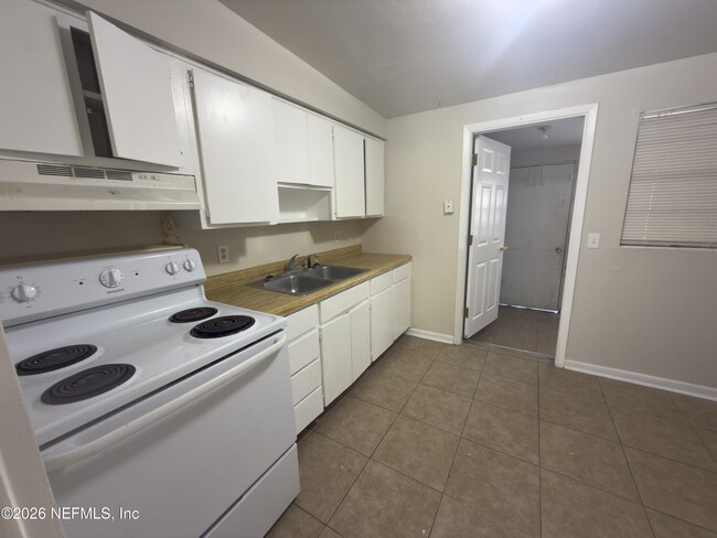 Foto del edificio - 1840 Doyon Ct