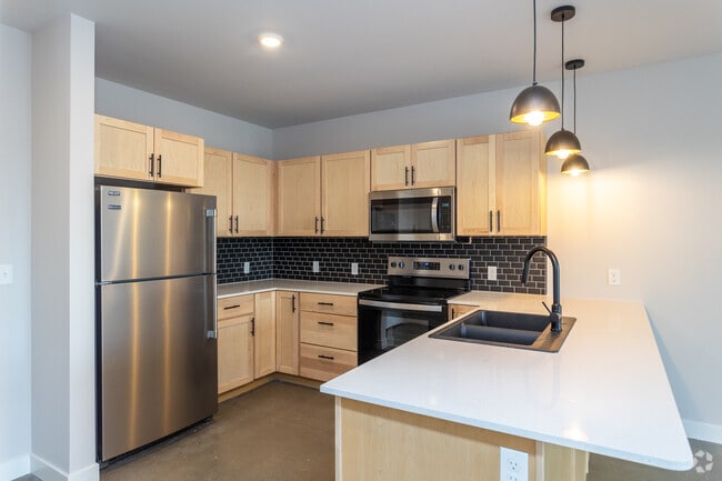 Bronze - Kitchen - The District Lofts