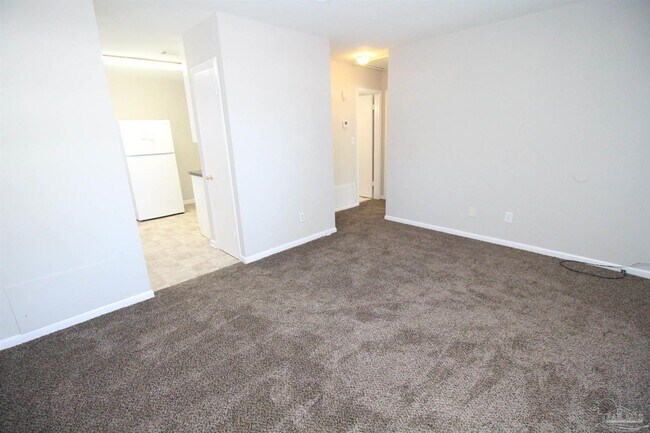 Foto del edificio - 1447 E Burgess Rd