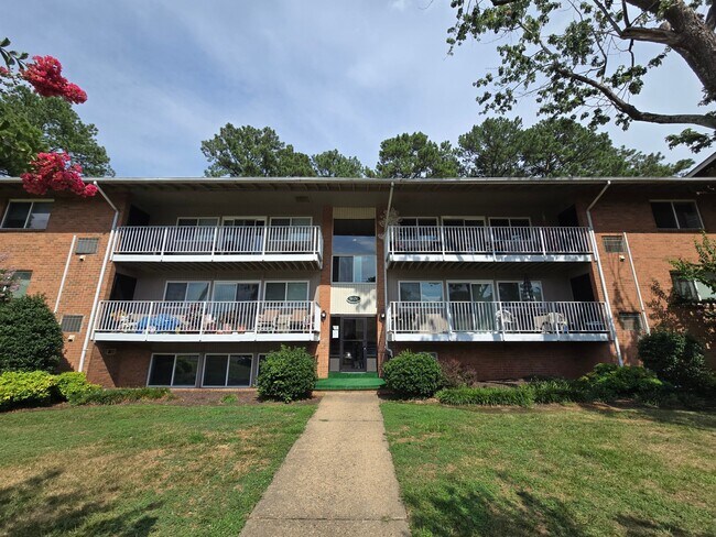 Foto del edificio - 5606 Crenshaw Rd