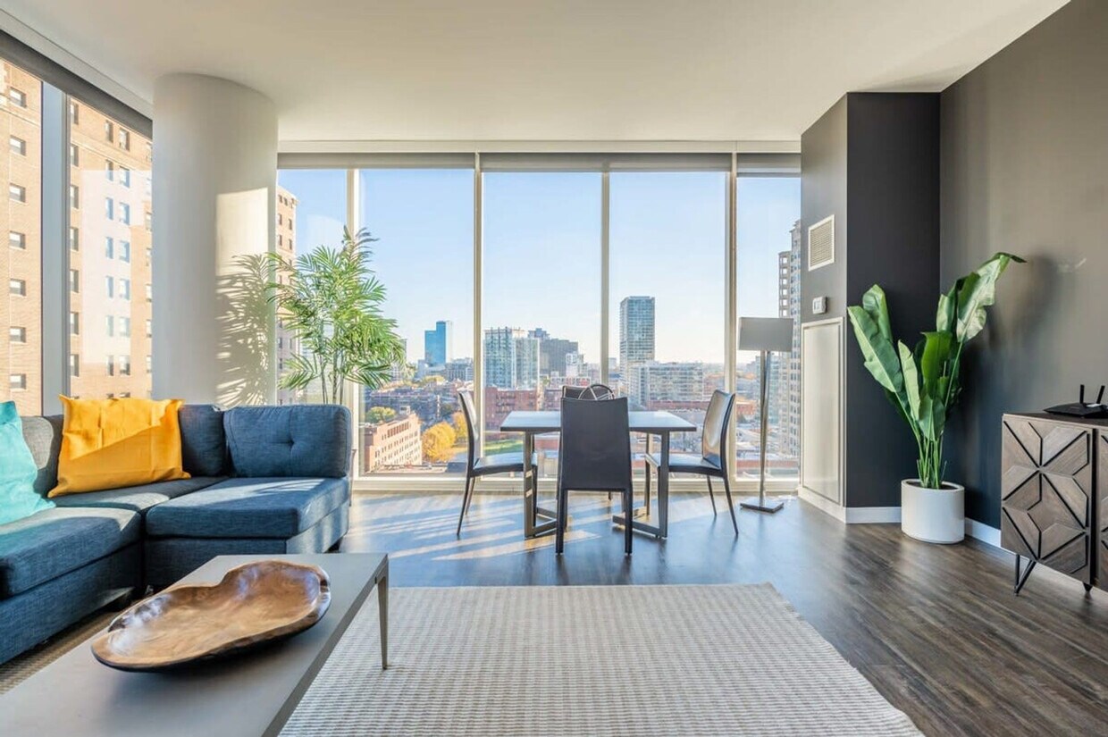 Foto principal - 1411 S Michigan Ave