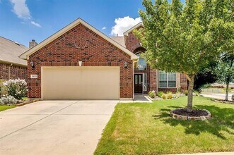 Building Photo - 3400 Elm Grove Dr
