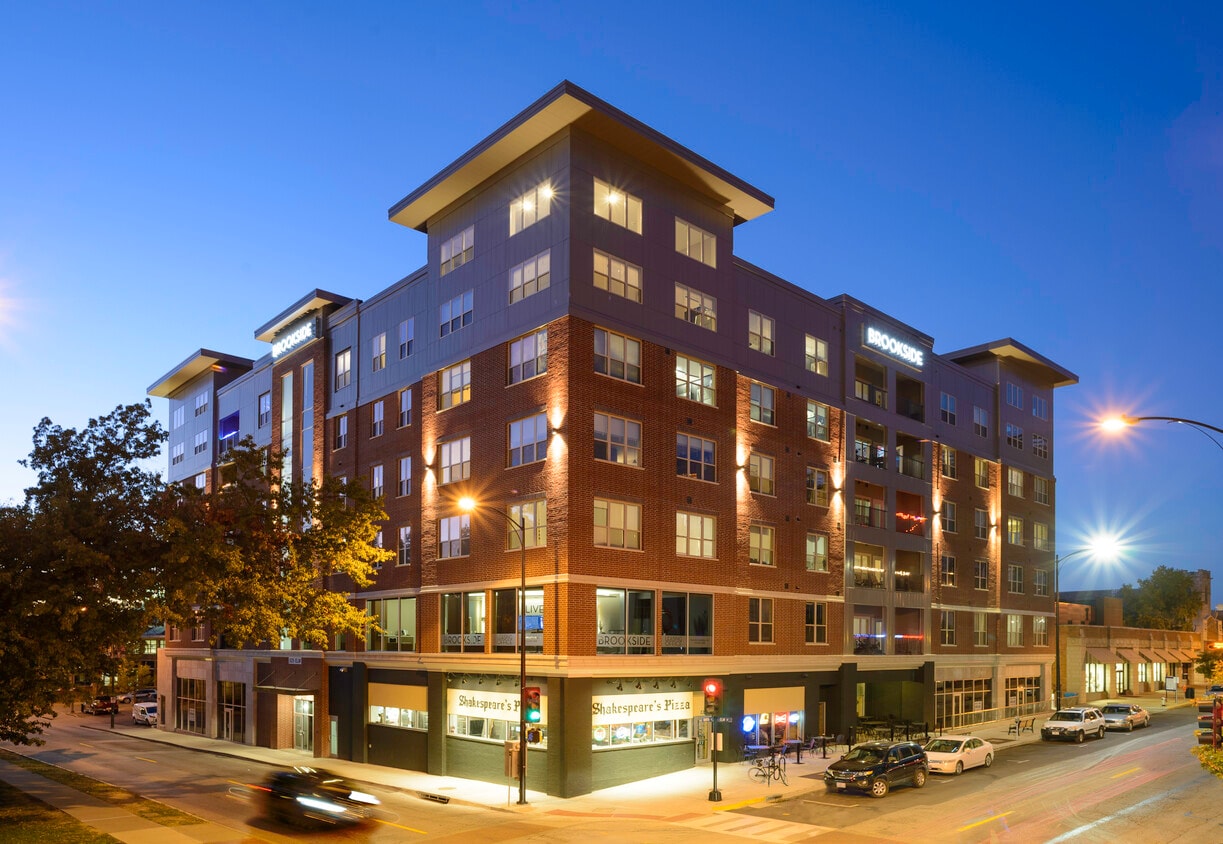 825 Elm St. - Brookside