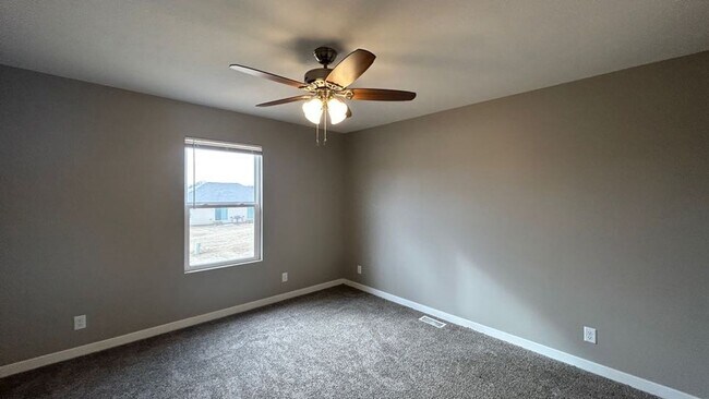 Building Photo - 1078 N 170th Ave