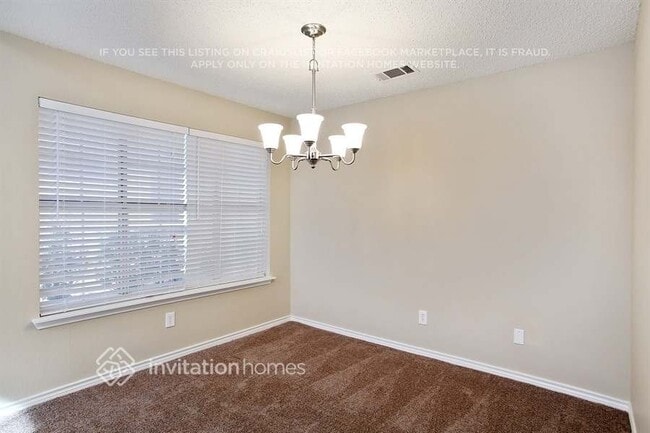 Foto del edificio - 10900 Huntington Rd
