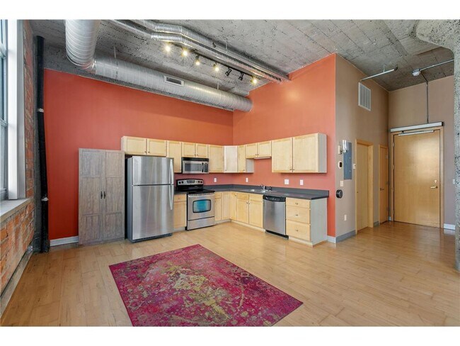 Building Photo - 521 S 7th St