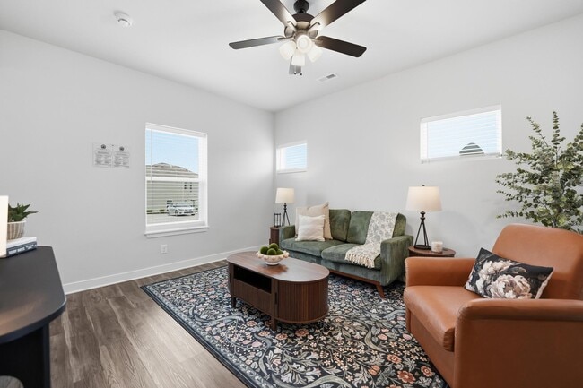 Building Photo - Barry West Townhomes