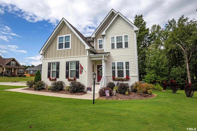 Building Photo - 17 N Skymont Dr