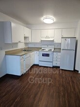 Building Photo - 321 10th Ave