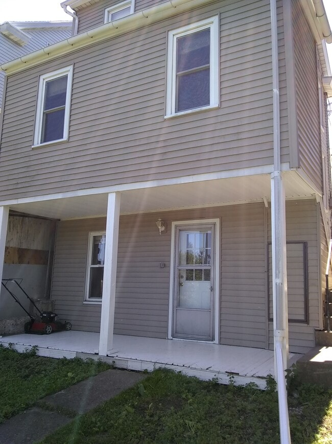 Building Photo - 1227 Pulaski Ave