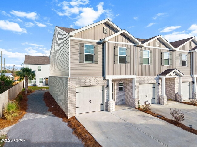 Building Photo - 5899 Tyndall Pl