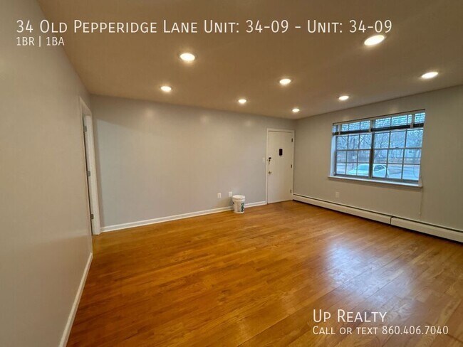 Foto del edificio - 34 Old Pepperidge Ln