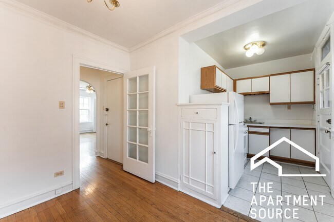 Foto del edificio - 4506 N Ashland Ave