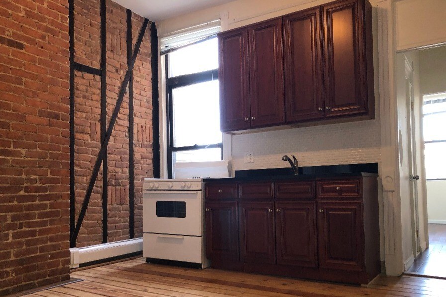 Foto principal - 676 Manhattan Ave