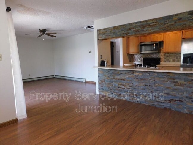 Foto del edificio - 805 E Cedar Ct