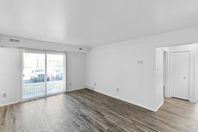 Building Photo - Pinckney Apartments