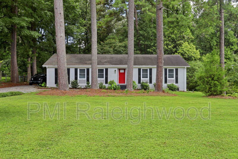 Primary Photo - 5017 Gatewood Dr