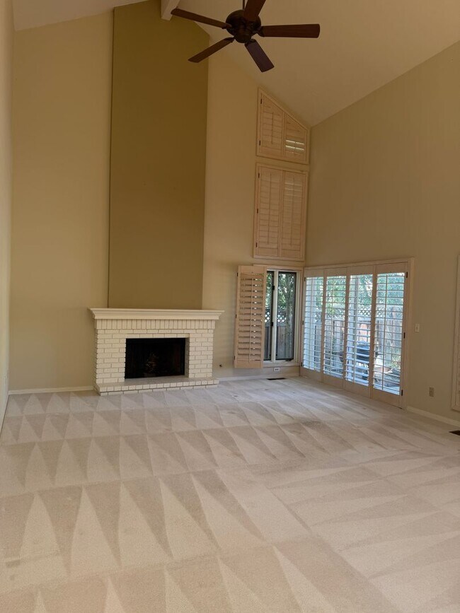 Foto del edificio - 742 Liquidamber Pl