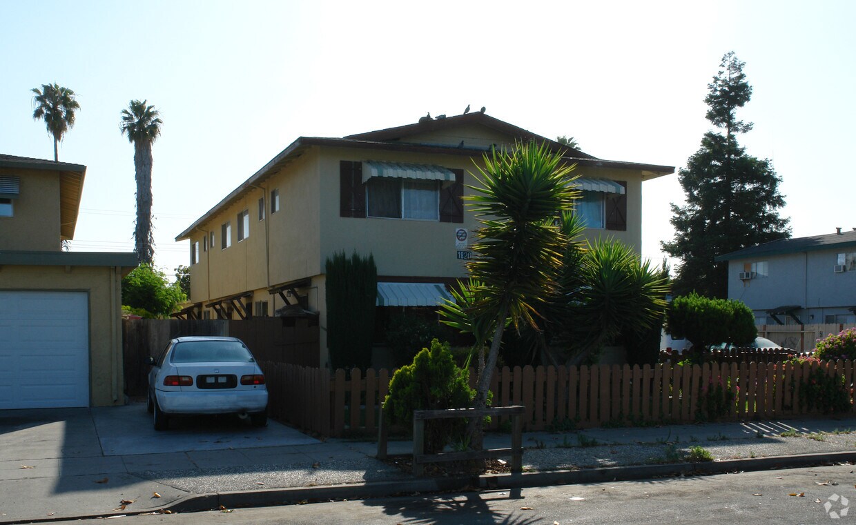 Foto del edificio - 1820 Welch Avenue