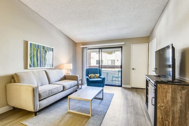 Foto del edificio - 5800 Woodway Dr