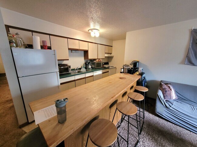 Foto del edificio - 723 10th St N