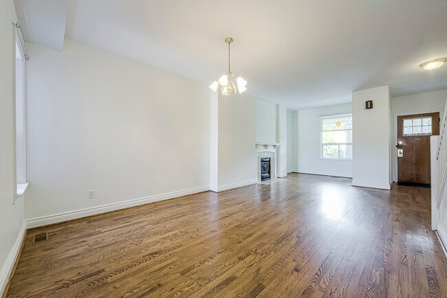 Building Photo - 40 Garnock Ave