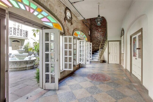 Foto del edificio - 521 Dumaine St