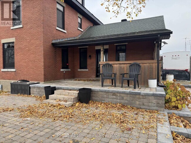 Photo du bâtiment - 12 Erinville Dr