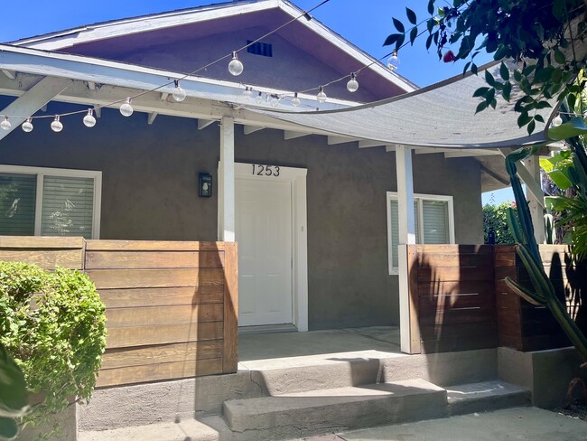 Building Photo - 1253 Cypress Ave