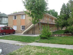 Building Photo - 1218 W Tenth Ave