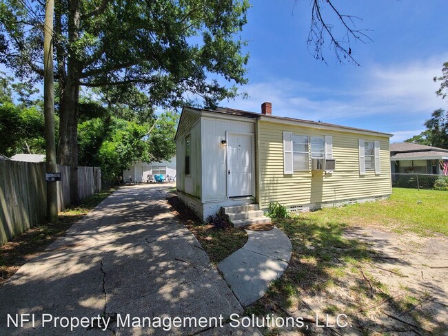 Building Photo - 2 br, 1 bath House - 34 Lincoln Road