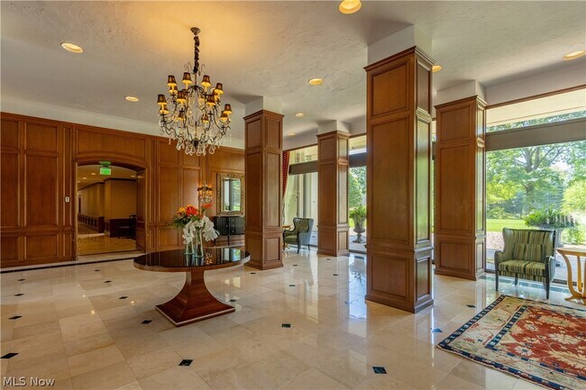 Foto del edificio - 1 Lakeshore Blvd