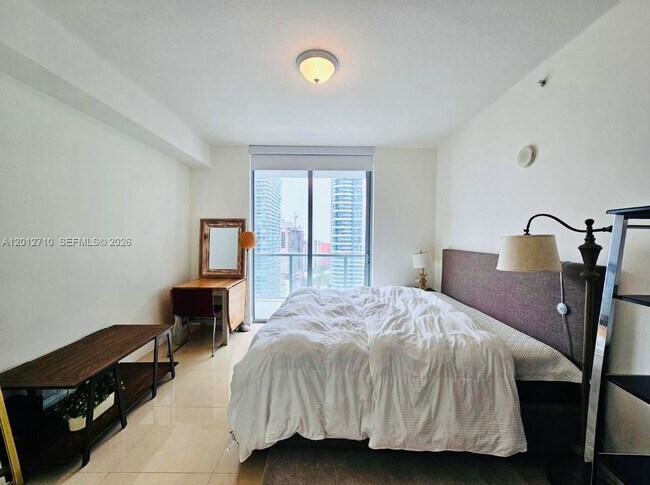 Foto del edificio - 1111 SW 1st Ave