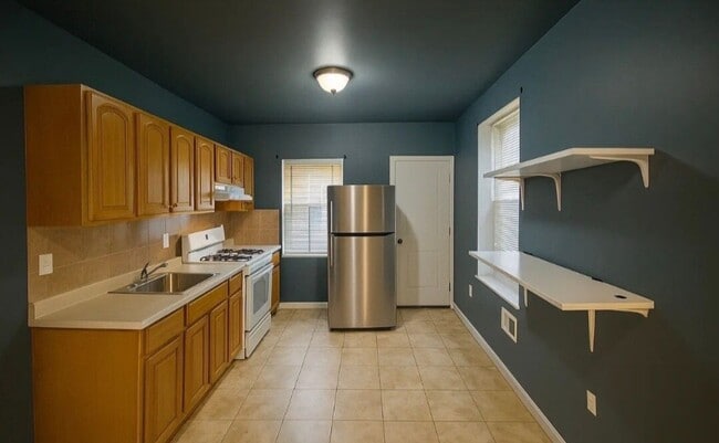 Building Photo - 3 Bedroom Home in Point Breeze