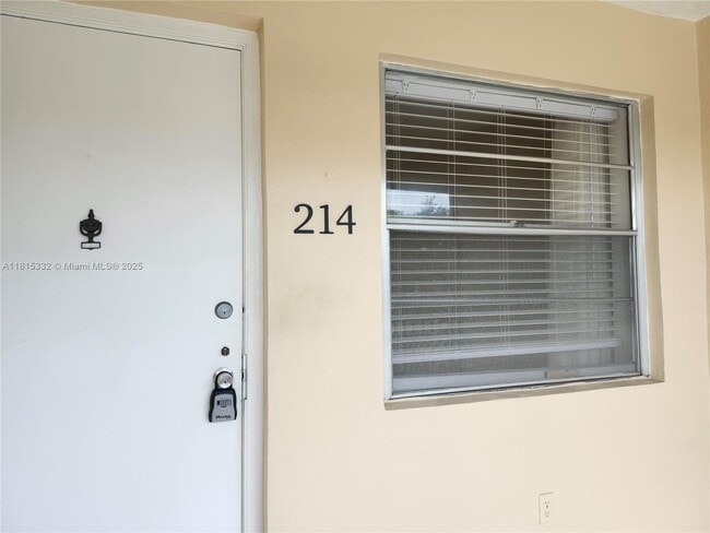 Foto del edificio - 421 NE 1st St
