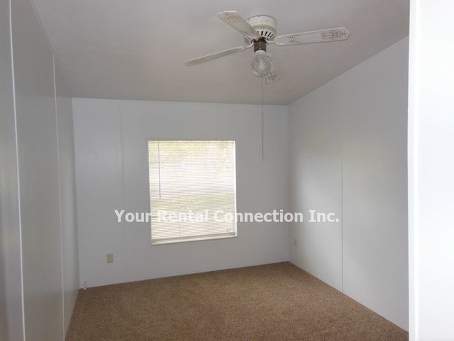 Building Photo - North Lakeland 3 BR-2 Bath Mobile Home
