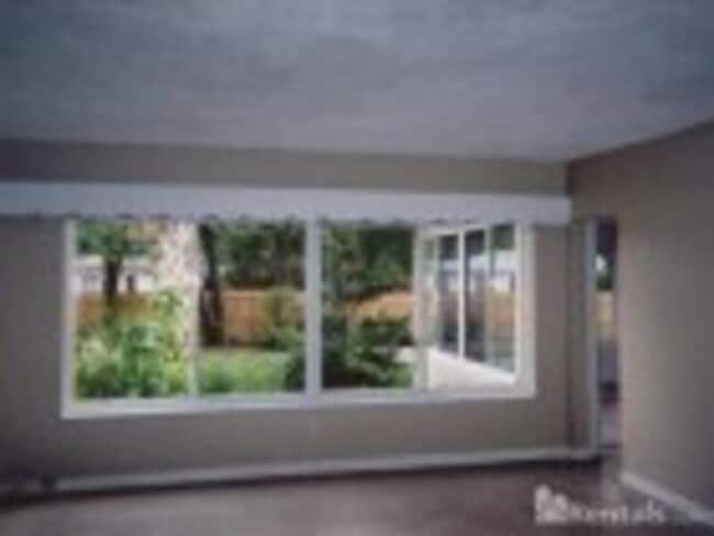 Building Photo - 3700 Corrine Dr