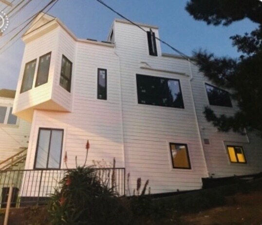 Building Photo - 41 Peralta Ave
