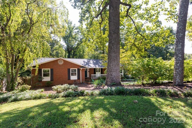 Foto del edificio - 3631 Havenwood Rd