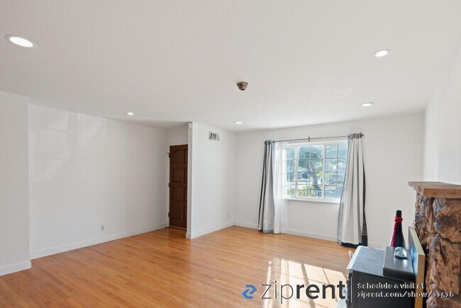 Foto del edificio - 1847 Wade Ave