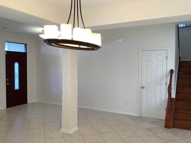 Building Photo - 4007 Sipes Place