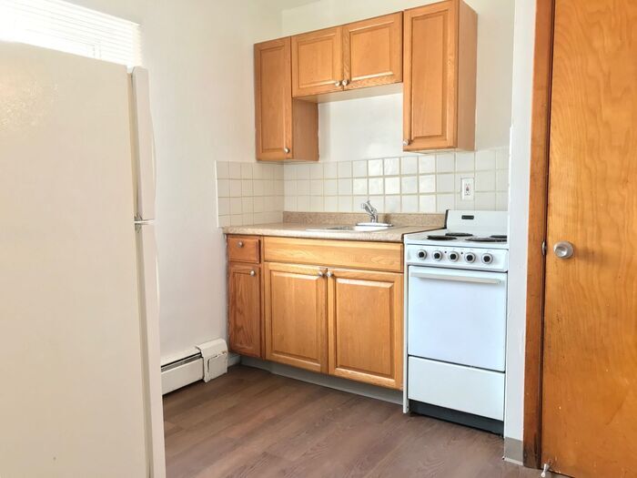 Foto principal - 15403 Puritas Ave