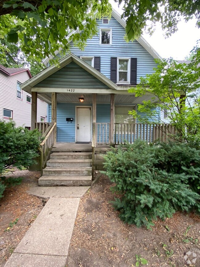 Building Photo - 1422 E Stockbridge Ave
