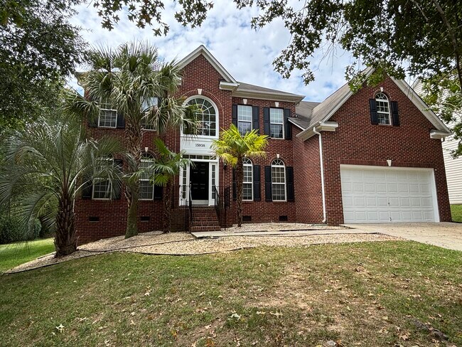 Foto del edificio - 15938 Wayland Dr