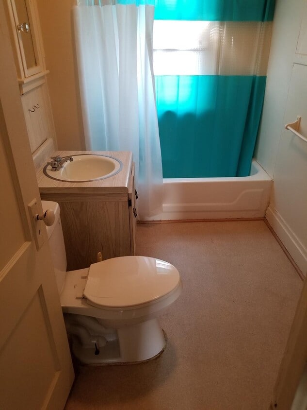 Bathroom - 130 Campbell Ave