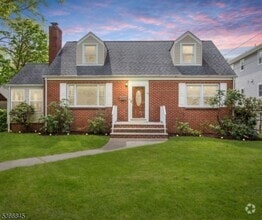 Building Photo - 208 N 16th St