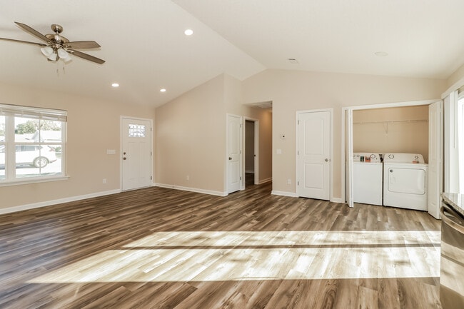 Building Photo - 324 Pecan Point Dr, Brunswick, GA